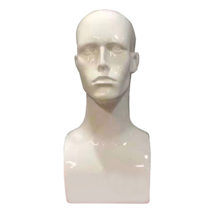 Una testa in plastica elettrolitica in oro rosa, realizzata per fungere da oggetto di abbigliamento Premium per mostrare cappelli su manichini - Product Image 3