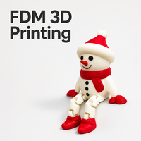 Services d'impression 3D FDM pour la personnalisation de jouets et cadeaux, incluant des figurines de Père Noël assises pour bureau et ornements de Noël