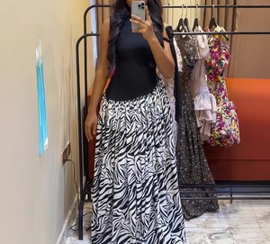 Vestidos Largos Elegantes de Mujer, Nueva Colección de Otoño, Sin Mangas, Cuello Inclinado, Estampado, Plisado, con Parches - Product Image 1