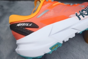 รองเท้ากีฬา HOKAS Mafate X รุ่นใหม่ ขายดี ทันสมัย สวมใส่สบาย ระบายอากาศได้ดี เหมาะสำหรับฤดูใบไม้ผลิและฤดูใบไม้ร่วง - Product Image 4