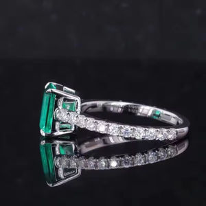 แหวนมรกตทองคำขาว 18K สไตล์วินเทจสั่งทำพิเศษจาก MaiYi แหวนมรกตเพาะเลี้ยงในห้องปฏิบัติการ แหวนหมั้นเพชร แหวนแต่งงาน พร้อมดีไซน์วงแหวนแบบซ่อน - Product Image 3