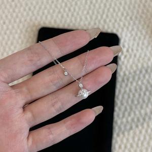 Collar de Plata de Ley S925 con Estrellas Brillantes y Cuentas de Diamantes, Sensación Refrescante, Collar de Perlas de Cuatro Puntas - Product Image 1