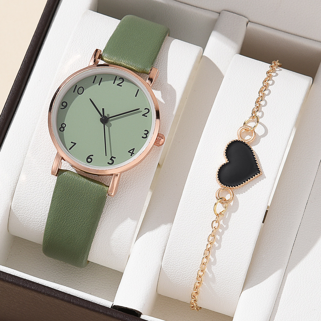 2pcs/set Women Quartz Watch With Heart Bracelet Fashion  display picture 3
