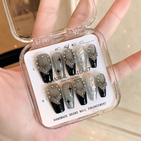 Uñas postizas artesanales de ataúd medianas, góticas, plateadas, metálicas, con dijes de cruz 3D, de lujo, de gel, proveedor mayorista