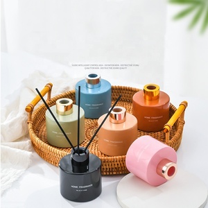 100Ml Cổ Điển Matte Đen Hồng Đỏ Xanh Xanh Vòng Sậy Khuếch Tán Nho Hương Thơm Chai Thủy Tinh - Product Image 4