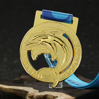 Médailles sportives multi-plaqué avec figurine de dauphin sautant en 3D en relief, design de médaille de natation pour la récompense des finalistes de compétition de natation