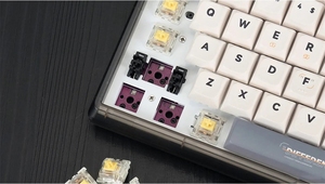 Darmoshark K7pro BT Wireless Tri Mode Gaming Teclado mecánico Hot Swap 98Keys Silver Yellow Switch RGB Backlig - Product Image 5