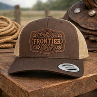 Casquette Trucker Personnalisée 6 Panneaux en Polyester/Coton avec Broderie 3D Logo Courbé Réglable Snapback Style Western Cowboy Cadeau Casquette en Maille