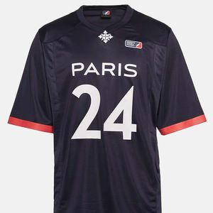 Camiseta Deportiva Personalizada con Estampado de Logotipo, Estilo Urbano y Versátil - Product Image 5