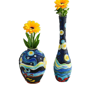 Vaso Artistico in Resina Ispirato alla Notte Stellata di Van Gogh per Composizioni Floreali da Tavolo, Decorazione Casa, Genere Ceramica e Porcellana - Product Image 4