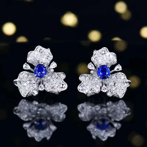 SGARIT Bijoux de luxe en or 18 carats, 1,55 ct, saphir bleu royal naturel, boucles d'oreilles à clous, design floral, pierres précieuses véritables, bijoux fins - Product Image 1