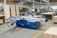 Scie à panneaux CNC à commande numérique pour le sciage du bois et des panneaux en mélamine avec guides automatiques, levage/inclinaison électriques SAGAMAC