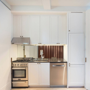 Moderno angolo cottura modulare <span class=keywords><strong>in</strong></span> <span class=keywords><strong>legno</strong></span> <span class=keywords><strong>massello</strong></span> con lavello e stufa - Product Image 1