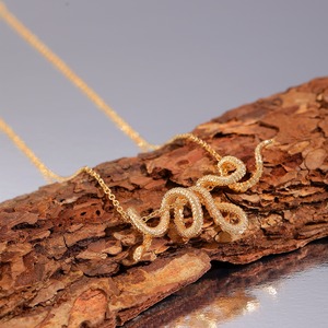 Collar de Cadena con Dije de Serpiente Espiral de Metal Chapado en Oro para Hombre, Estilo Punk, Amuleto de la Suerte con Animal Trenzado Personalizado, Accesorio para Chico - Product Image 3