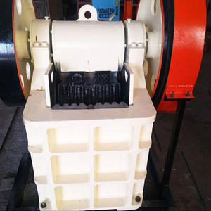 Petite machine de concassage à mâchoires pour l'exploitation minière, le concassage de pierres de carrière et l'usine de traitement d'agrégats - Product Image 3