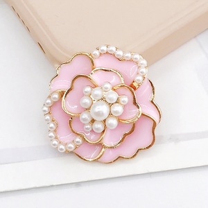 Nouveaux accessoires chics en perles de camélia, trèfle, décoration de coque de téléphone DIY et matériaux de fabrication de breloques pour chaussures, vente en gros - Product Image 6