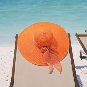 للبيع بالجملة للنساء قبعة صيفية لفة واسعة بحافة عريضة سومبريرو قابلة للطي بشريط فيونكة شفاطة ورقية مرنة للسيدات تحت الشمس - Product Image 1