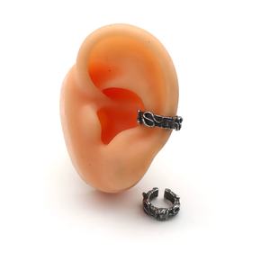 Manchette d'oreille pour homme en acier inoxydable 316L, étanche, hypoallergénique, motif serpent martelé, à clipser, sans perçage, style punk gothique - Product Image 3
