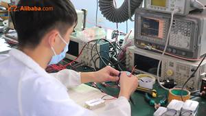 เครื่องตรวจจับโดรนแบบยึดติด <span class=keywords><strong>X1D</strong></span> Pro TDOA + การตรวจจับ AOA ระยะ1-10กม. ยาว100-6000MHz สำหรับความปลอดภัยกลางแจ้ง - Product Image 5