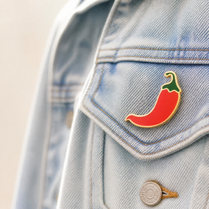Spilla Personalizzata a Forma di Peperoncino <span class=keywords><strong>in</strong></span> Smalto Duro, Colore Personalizzato, Placcata Oro, Stile Cartone Animato, per Accessori Moda, Regalo, Vendita all'Ingrosso - Product Image 3