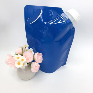 Emballage noir brillant personnalisé sac en plastique PE pochette debout avec grand bec pour jus boisson boisson liquide - Product Image 5