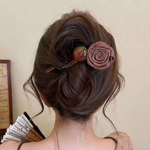 Vente en gros de pinces à <span class=keywords><strong>cheveux</strong></span> pour femmes, accessoire de coiffure, <span class=keywords><strong>pince</strong></span> torsadée en chignon avec dos en plastique, ruban séché artistique, fleur de rose - Product Image 4