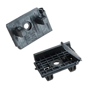 Pièces de voiture neuves de haute qualité, support de pare-chocs avant 1084171-00-F 1084172, support de fixation de garde-boue pour <span class=keywords><strong>Tesla</strong></span> <span class=keywords><strong>Model</strong></span> <span class=keywords><strong>3</strong></span>, support de calandre inférieure - Product Image 1