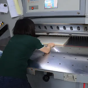 Nhà Cung Cấp Giấy Chuyển Không Cắt Vĩnh Viễn Giấy Phim Truyền Nhiệt PET Laser Tự Làm Cỏ Cho Vải Cotton Tối Màu Máy In KOI