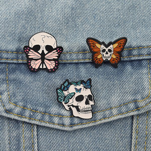 Schmetterling Skelett Brosche Emaille Pins Halloween Punk Schädel Schmetterling Metall Broschen Rucksack Revers Abzeichen Schmuck Großhandel - Product Image 1