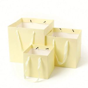 Bolsas de Papel de Compras Reutilizables de Lujo en Varios Tamaños y Colores para Bodas, Regalos y Fiestas - Product Image 6