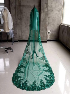 <span class=keywords><strong>Voile</strong></span> de <span class=keywords><strong>mariée</strong></span> de luxe vert émeraude à sequins et dentelle, longue <span class=keywords><strong>cape</strong></span> en tulle transparent pour mariages et événements formels 2026 - Product Image 1