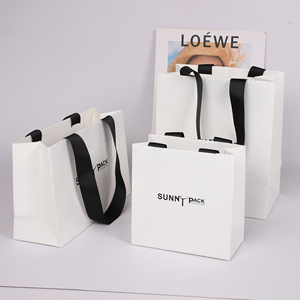 SUNNY PACK Emballage de luxe pour vêtements avec sacs en papier personnalisés, boîtes, étiquettes suspendues, cartes et accessoires de marque - Product Image 1