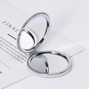 Vòng Trái Tim Vuông PU Da Túi Kích Thước Du Lịch Trang Điểm Gương Với Biểu Tượng Cá Nhân Cho Du Lịch Quà Lưu Niệm Vẻ Đẹp Sử Dụng - Product Image 6