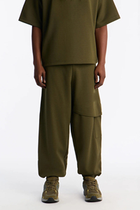 Pantalon de survêtement cargo pour <span class=keywords><strong>homme</strong></span> en coton épais, style streetwear, à empiècements superposés, coupe oversize ample et bouffante, style <span class=keywords><strong>hip</strong></span>-<span class=keywords><strong>hop</strong></span> et skate - Product Image 3