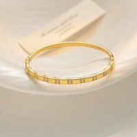 Bracelet carré en zircon avec fermoir en acier inoxydable pour femme, plaqué or 18 carats, fleur étoilée incrustée, bijoux INS