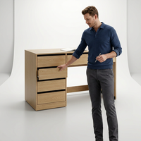Bureau d'ordinateur moderne en bois avec tiroirs pour le bureau
