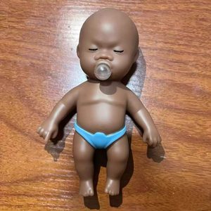 Poupée de simulation bébé noir Natasha Spit Bubble Toy, jouet de décompression, musique de poussée de paume noire, unisexe pour tous les âges - Product Image 4