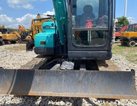 Excavatrice sur chenilles KOBELCO SK75-8 de haute qualité, 7 tonnes, moteur ISUZU puissant de 42 kW, capacité de la benne de 0,4 m³, moteur et boîte de vitesses d'occasion