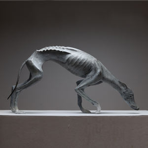 "एक बर्फीली सोजर्न" कांस्य मूर्तिकला - Product Image 1