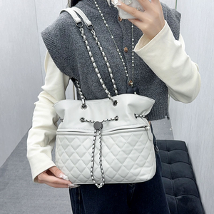 Sac seau de luxe de haute qualité, sac à main pour femme de grande capacité, élégant et en cuir souple, sac à bandoulière zippé. - Product Image 4