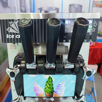Crème glacée molle commerciale de 3 saveurs faisant la machine fabricant professionnel de LED d'affichage numérique Machine à crème glacée molle de service