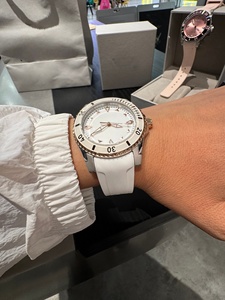 Ispirato ai <span class=keywords><strong>Classici</strong></span>, con Stili Tradizionali e Prestazioni Superiori, Vibrante e Dinamico ma che Emana un Fascino Elegante - Product Image 5