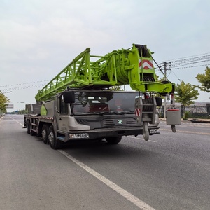 Grúa sobre Camión Zoomlion ZTC500V de 50 Toneladas con Motor Weichai de Marca China, Altura de Elevación de 61 m para Puentes y Edificios - Product Image 3