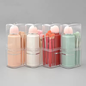Vente en gros 8 en 1 mini ensemble de pinceaux de maquillage doux portables de voyage ensemble de pinceaux de maquillage de beauté et d'éponge mélangeur avec étui - Product Image 3