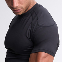 Ingor, fabricant de t-shirts de compression personnalisés, t-shirts de sport noirs Dry Fit, essentiels pour la salle de sport