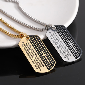 Collier militaire en acier inoxydable avec croix, pendentif gravé de 40mm pour hommes et femmes, cadeau à porter au quotidien - Product Image 1