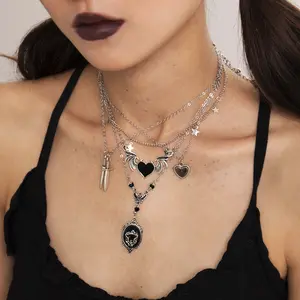 2023 New Fashion Dark Punk Liebes flügel Anhänger Sweet Cool Creative Schwert geformte Halloween Halskette für Frauen