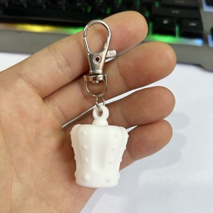 حامل مفاتيح مخصص لمرطب الشفاه، غطاء سيليكون لإصلاح الشفاه، إكسسوار لأغطية مرطب الشفاه بحجم 0.55-0.7 بوصة - Product Image 6