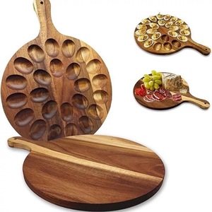 Bandeja de madera para huevos con asa, tabla de madera de acacia de doble cara para queso, embutidos y pizza - Product Image 1