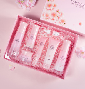 Ensemble <span class=keywords><strong>de</strong></span> soins <span class=keywords><strong>de</strong></span> la peau LAIKOU Japan Sakura sans cruauté, 7 pièces, essentiels pour le <span class=keywords><strong>soin</strong></span> du visage des femmes, ensemble éclaircissant, ensemble <span class=keywords><strong>de</strong></span> soins <span class=keywords><strong>de</strong></span> la peau naturel au sakura - Product Image 1